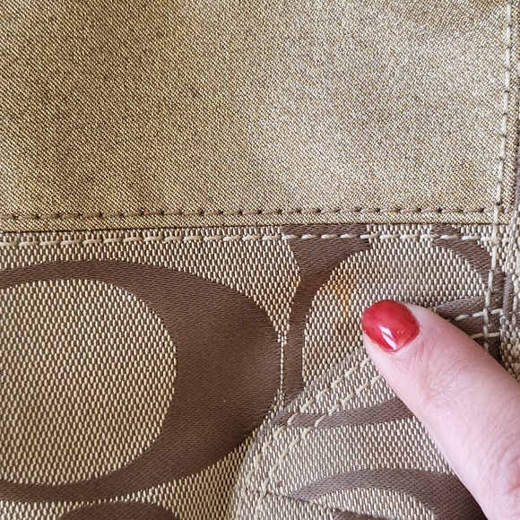 Coach purse - Picture 3 of 4